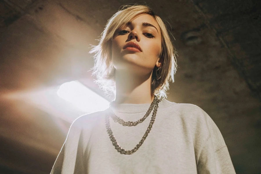 Embrace the Benefits of the Trendy Oversized Winter Sweatshirt